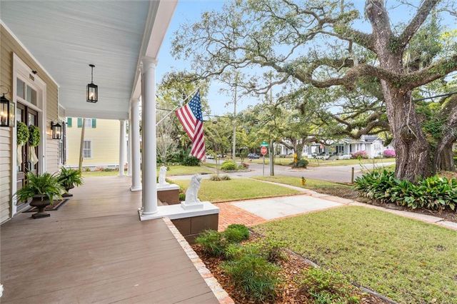 1900 Old Government Street, Mobile, AL 36606