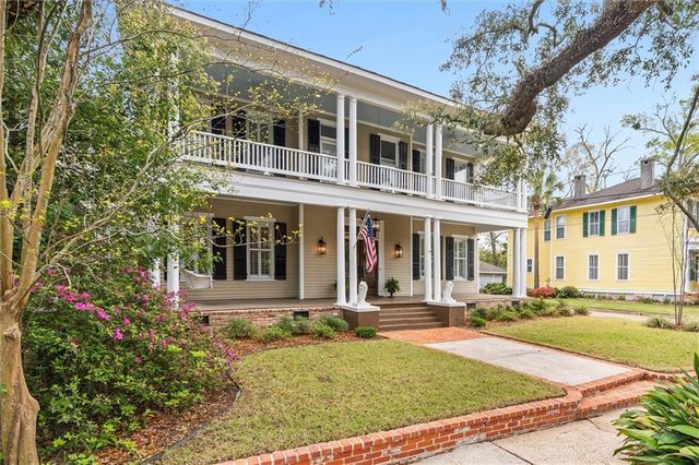 1900 Old Government Street, Mobile, AL 36606