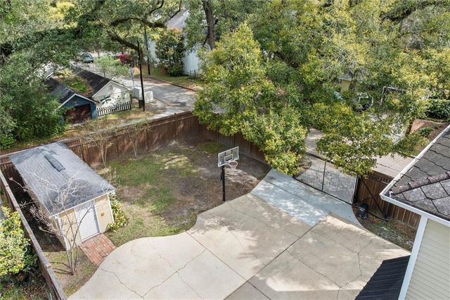 1900 Old Government Street, Mobile, AL 36606