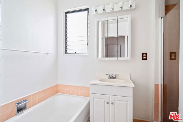 1323 N Olive Drive 41B, West Hollywood, CA 90069