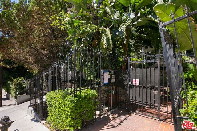 1323 N Olive Drive 41B, West Hollywood, CA 90069