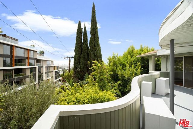 1323 N Olive Drive 41B, West Hollywood, CA 90069