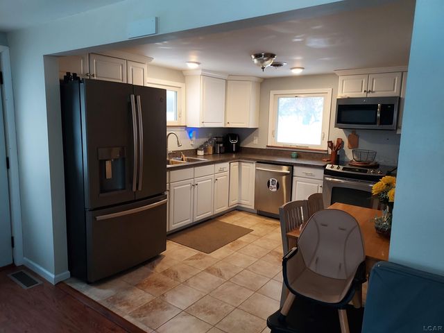 980 Marr Lake Drive, Cambridge Twp, MI 49265