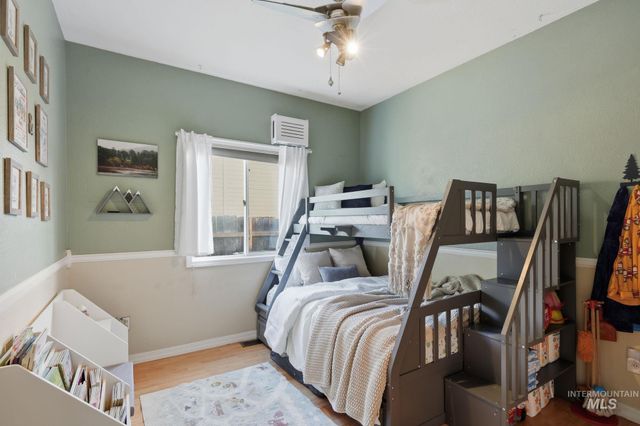 2217 N Amethyst Ave, Meridian, ID 83646