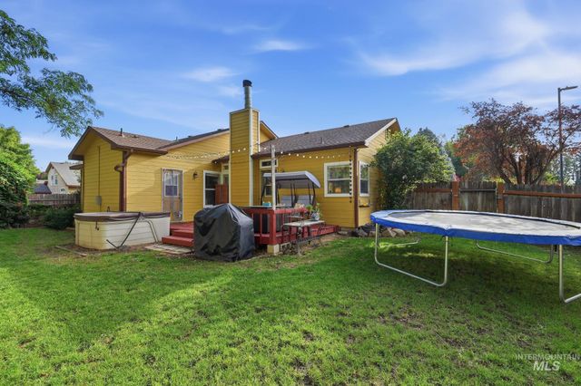 2217 N Amethyst Ave, Meridian, ID 83646