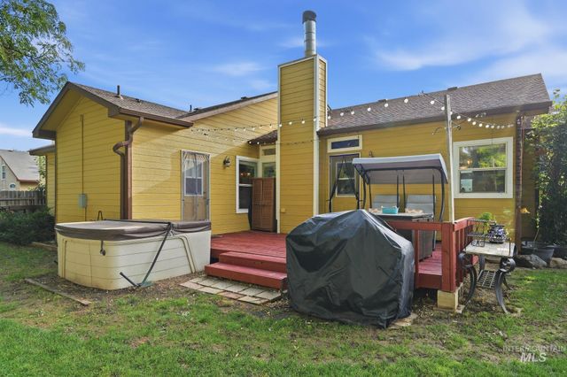 2217 N Amethyst Ave, Meridian, ID 83646