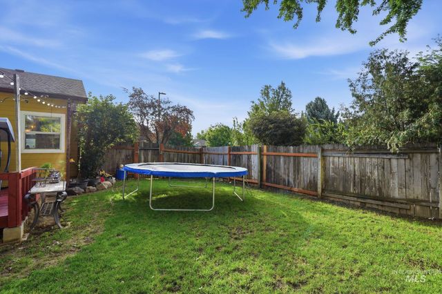 2217 N Amethyst Ave, Meridian, ID 83646