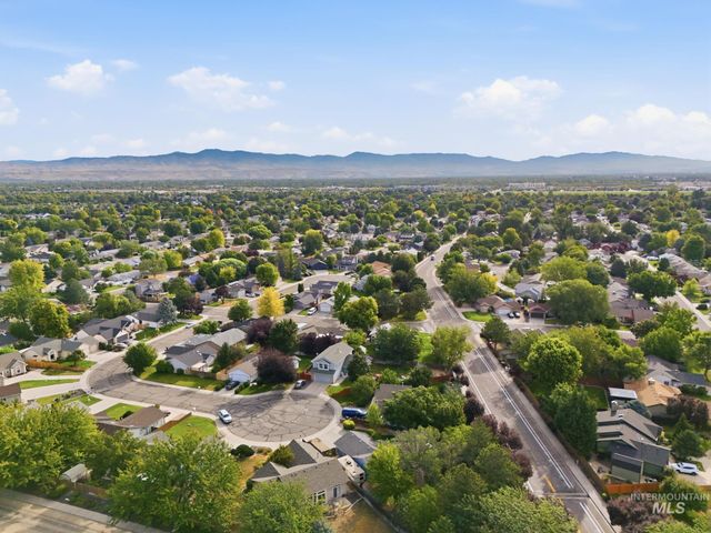 2217 N Amethyst Ave, Meridian, ID 83646
