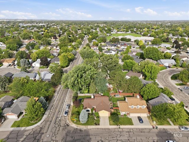 2217 N Amethyst Ave, Meridian, ID 83646