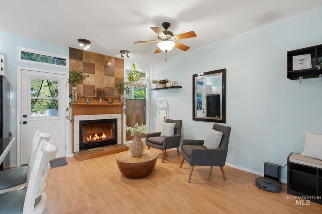 2217 N Amethyst Ave, Meridian, ID 83646