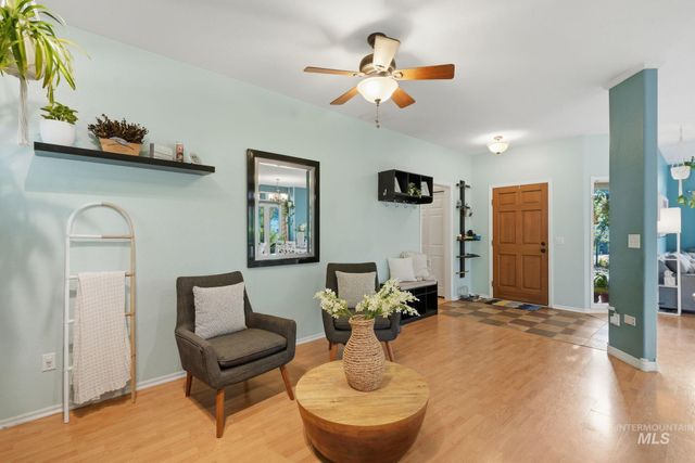 2217 N Amethyst Ave, Meridian, ID 83646