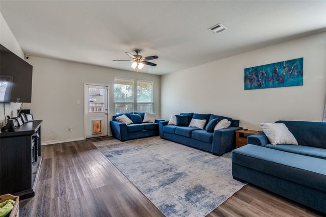 7440 Bronsind Trail, Fort Worth, TX 76131