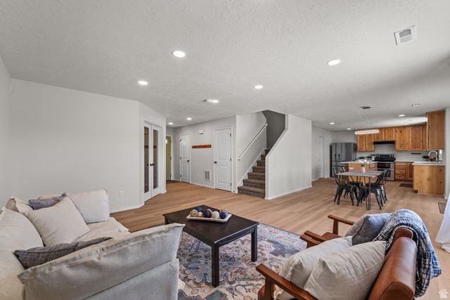 511 S OLIVE WAY, Lehi, UT 84043