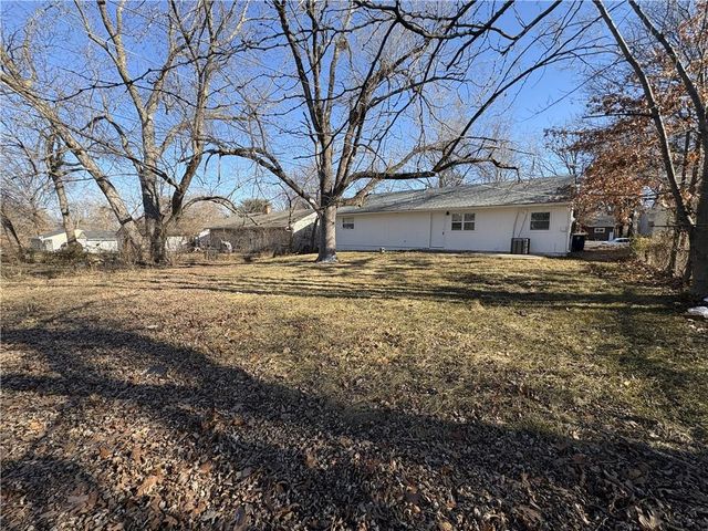 10906 Ewing Avenue, Kansas City, MO 64134