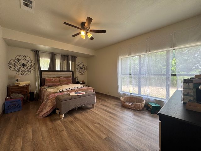4527 Fm 219, Clifton, TX 76634