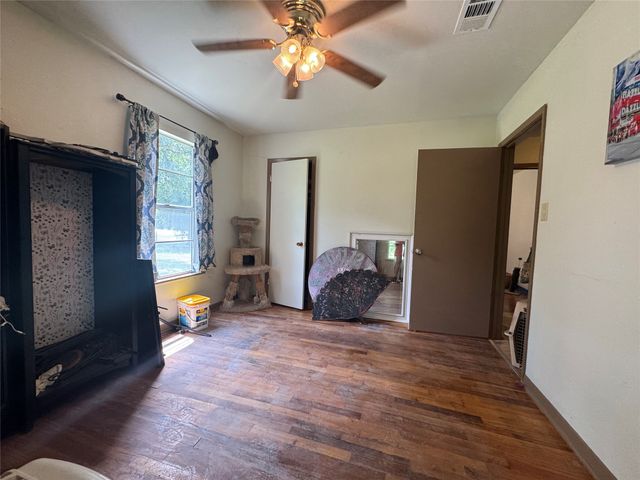 4527 Fm 219, Clifton, TX 76634