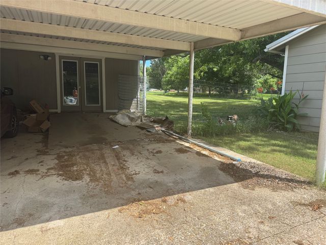 4527 Fm 219, Clifton, TX 76634