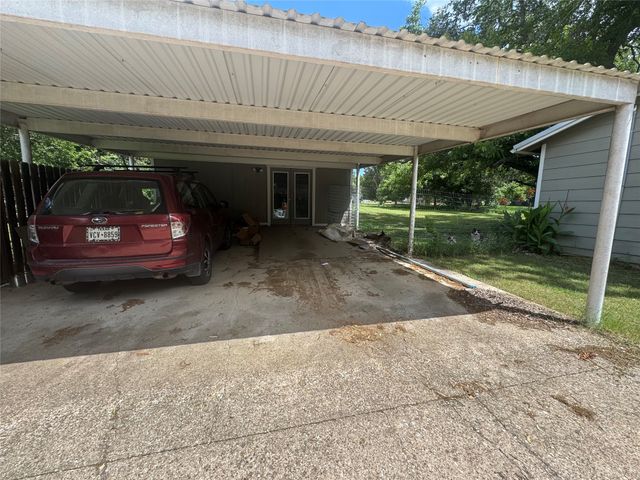 4527 Fm 219, Clifton, TX 76634