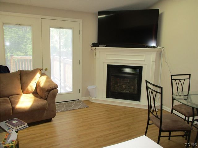 8286 Trevi Lane, Clay, NY 13041