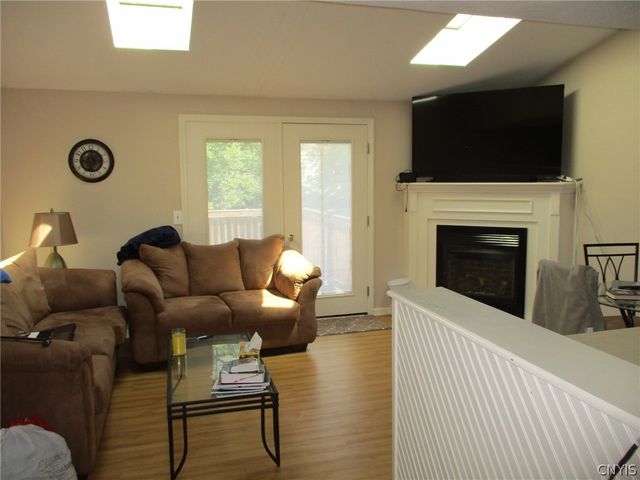 8286 Trevi Lane, Clay, NY 13041