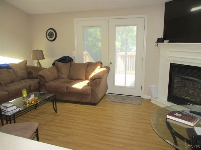 8286 Trevi Lane, Clay, NY 13041