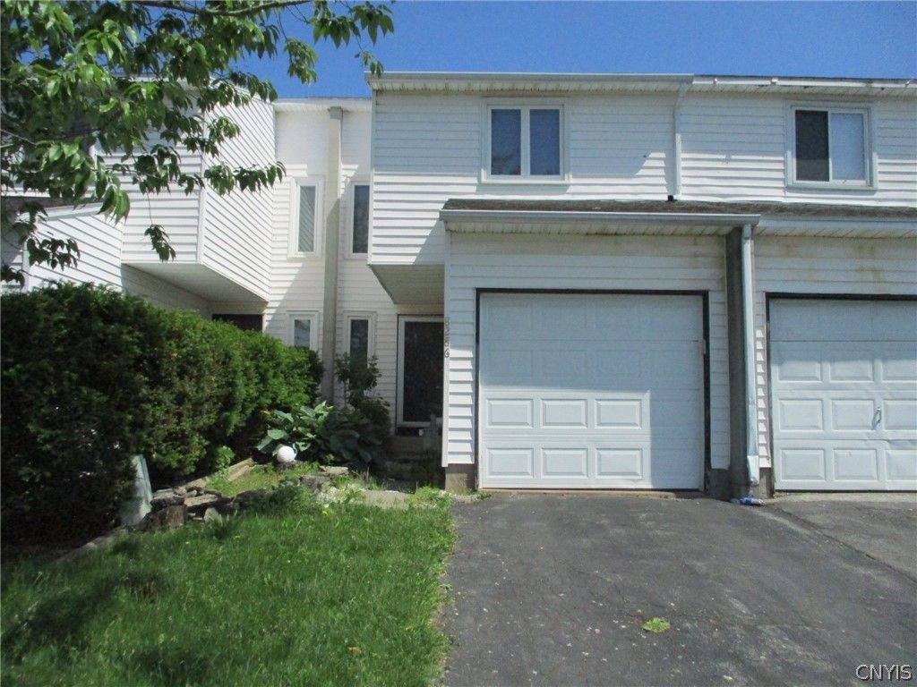 8286 Trevi Lane, Clay, NY 13041