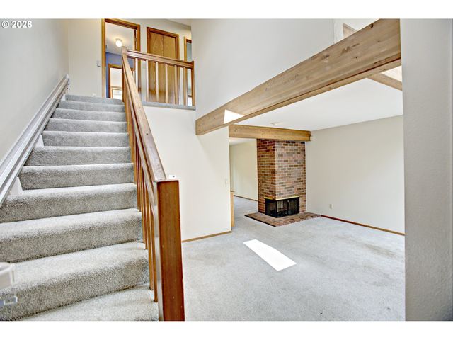 12712 Sw BARBERRY Dr, Beaverton, OR 97008