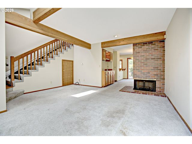 12712 Sw BARBERRY Dr, Beaverton, OR 97008