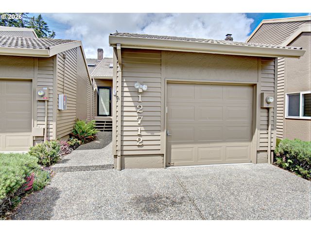 12712 Sw BARBERRY Dr, Beaverton, OR 97008