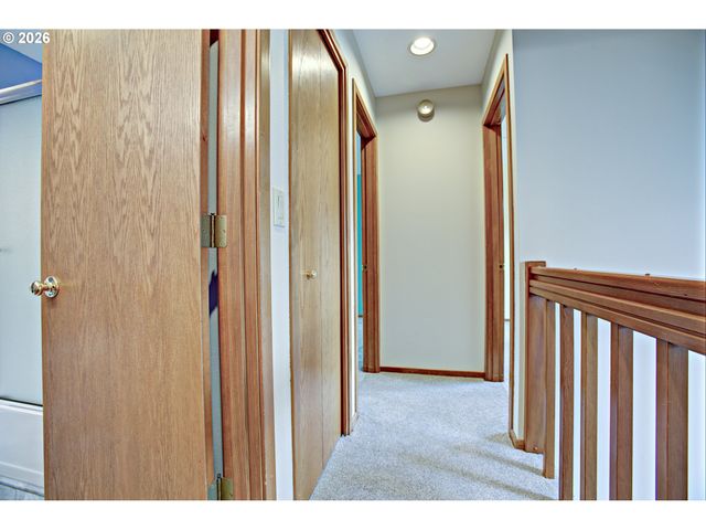 12712 Sw BARBERRY Dr, Beaverton, OR 97008