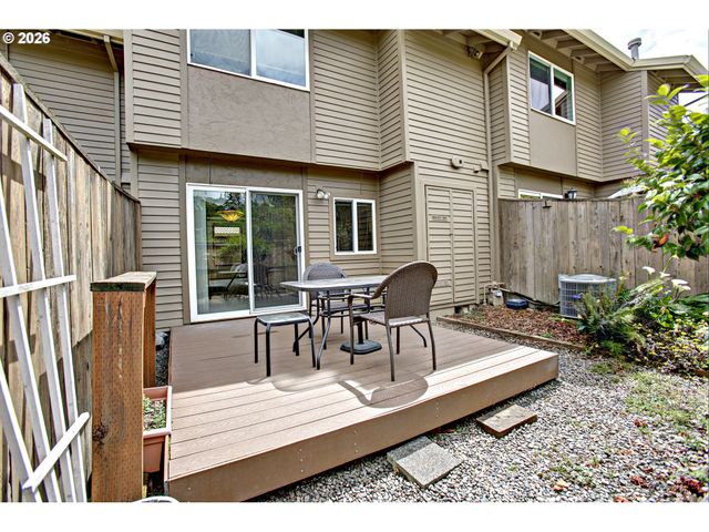 12712 Sw BARBERRY Dr, Beaverton, OR 97008