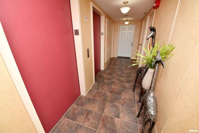 125 SW JEFFERSON Avenue W3 NE, Peoria, IL 61602
