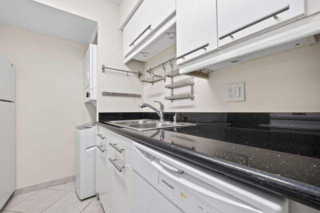6410 Del Monte Drive 125, Houston, TX 77057