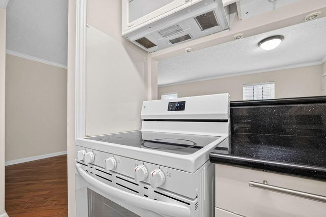 6410 Del Monte Drive 125, Houston, TX 77057