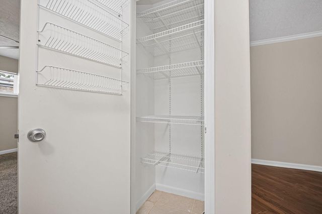 6410 Del Monte Drive 125, Houston, TX 77057