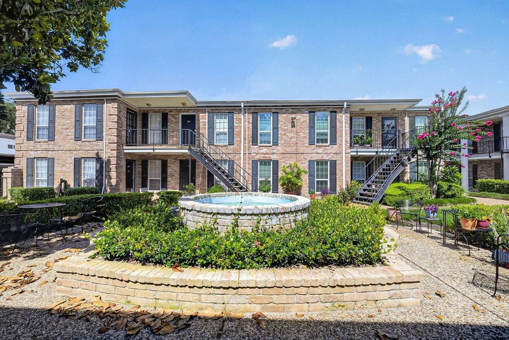 6410 Del Monte Drive 125, Houston, TX 77057