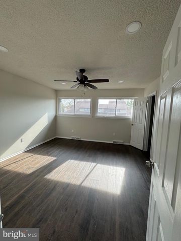 412 BRIDGE ST, Collegeville, PA 19426