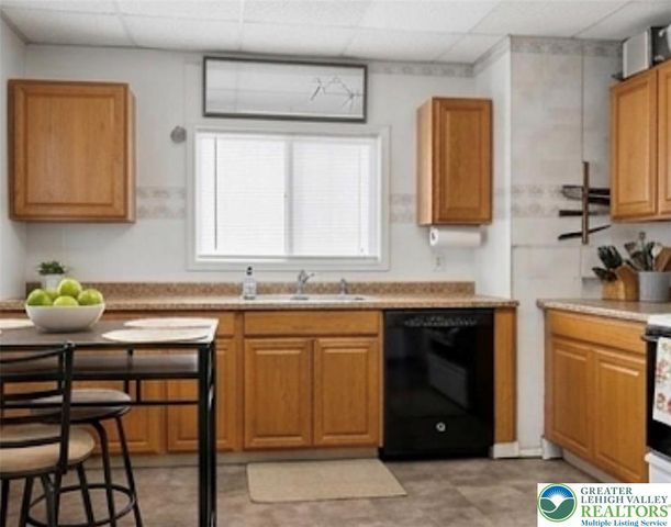 119 School Street, Catasauqua Boro, PA 18032