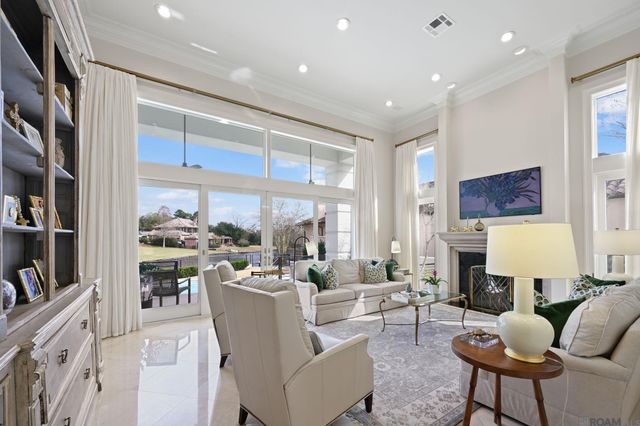 19313 Links Ct, Baton Rouge, LA 70810