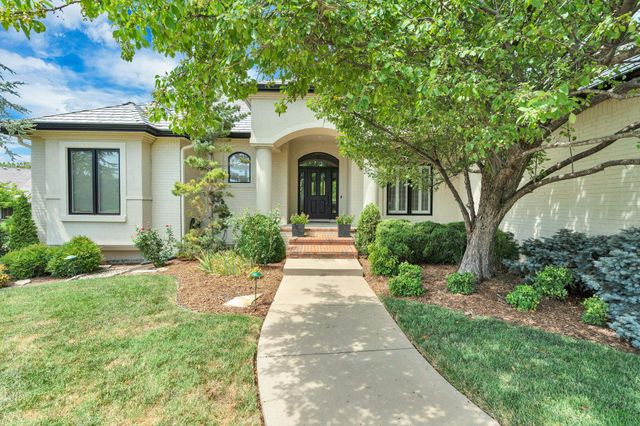 1962 N Red Brush Ct, Wichita, KS 67206