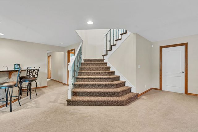 1962 N Red Brush Ct, Wichita, KS 67206