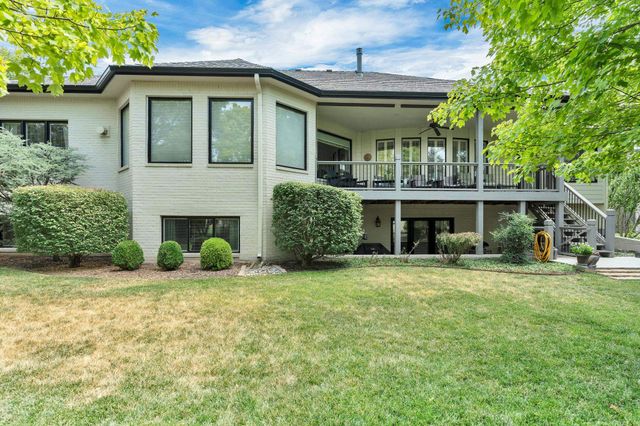 1962 N Red Brush Ct, Wichita, KS 67206