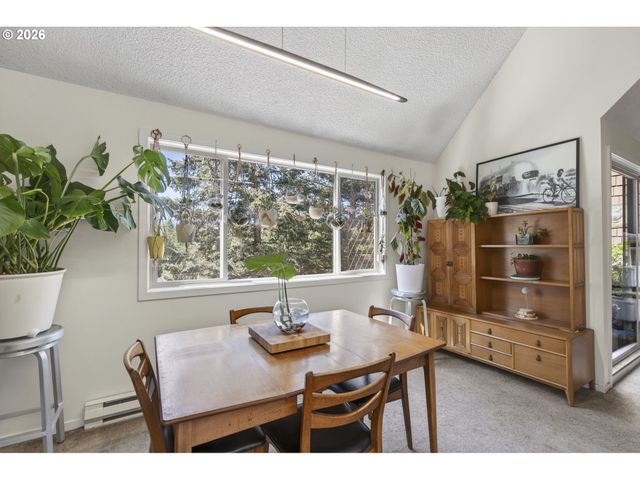 24 OSWEGO Smt, Lake Oswego, OR 97035