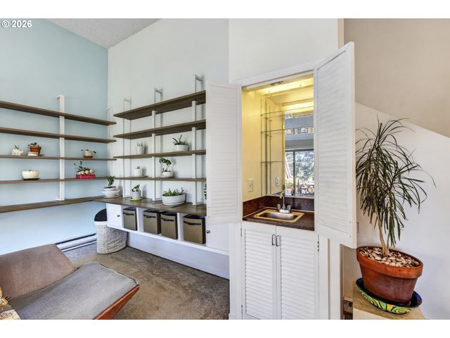 24 OSWEGO Smt, Lake Oswego, OR 97035