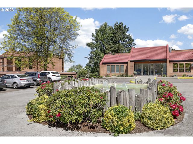 24 OSWEGO Smt, Lake Oswego, OR 97035