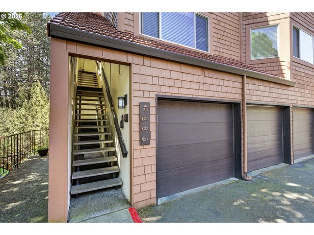 24 OSWEGO Smt, Lake Oswego, OR 97035