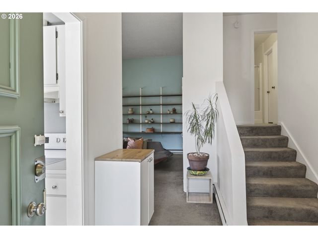 24 OSWEGO Smt, Lake Oswego, OR 97035