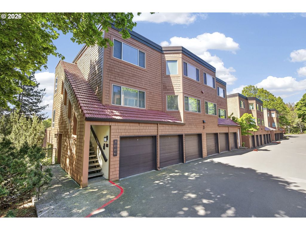 24 OSWEGO Smt, Lake Oswego, OR 97035