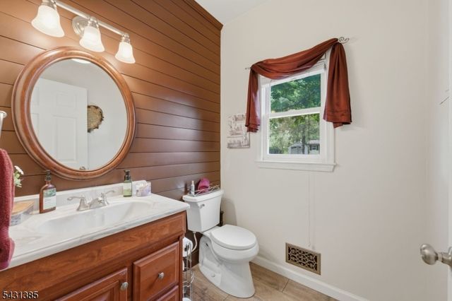 1116 Van Arsdale Dr, Branchburg Twp., NJ 08853