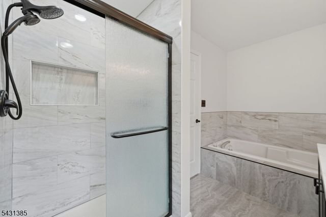 1116 Van Arsdale Dr, Branchburg Twp., NJ 08853